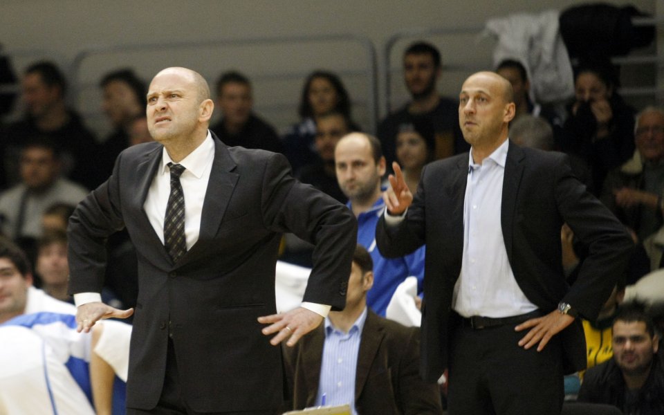 В Левски не мислят за промени в състава