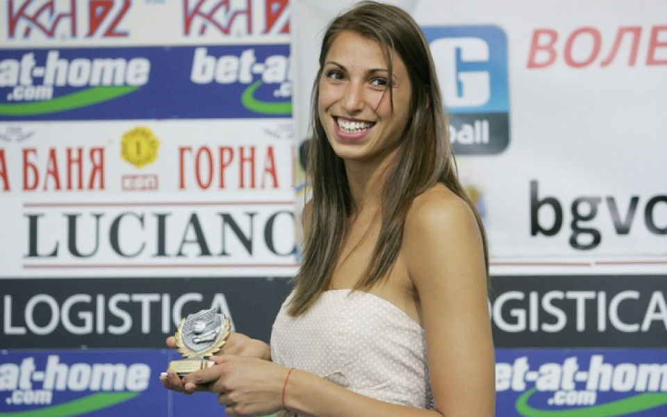 Вакъфбанк с Елица Василева надигра Динамо в Шампионската лига