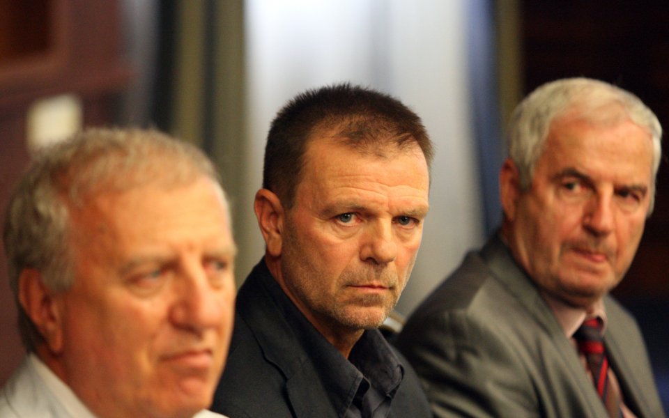 Португалец влиза в щаба на Стойчо Младенов?