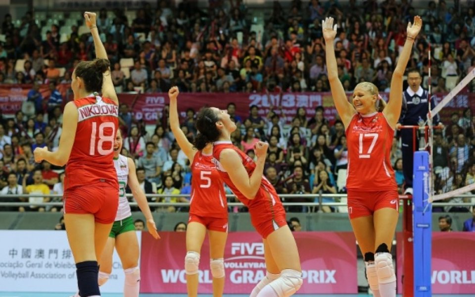 България с категоричен успех и при жените