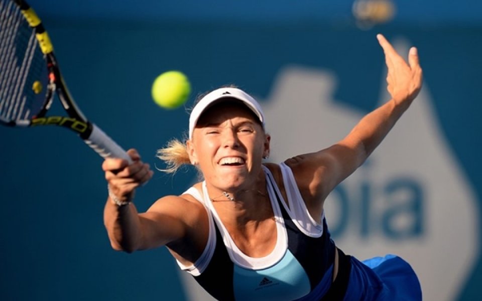 Возняцки и Кербер продължават в Сидни