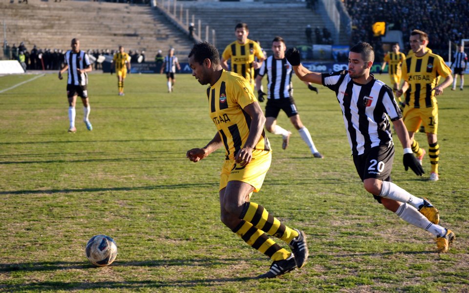 Ботев с ясни 5 контроли, играят срещу Павел Виданов в Кипър