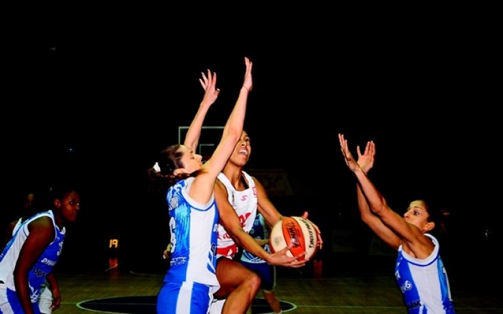 СНИМКИ: Нефтохимик пребори Дунав за победно начало на 2014