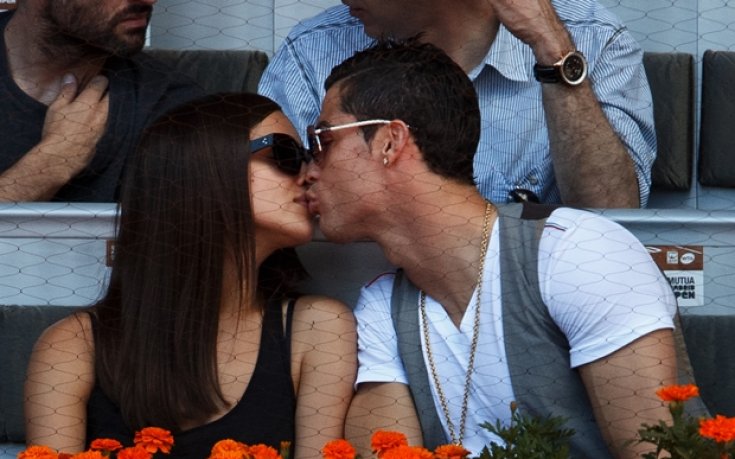 Говорител на Ирина Шайк опроверга слуховете за сватба