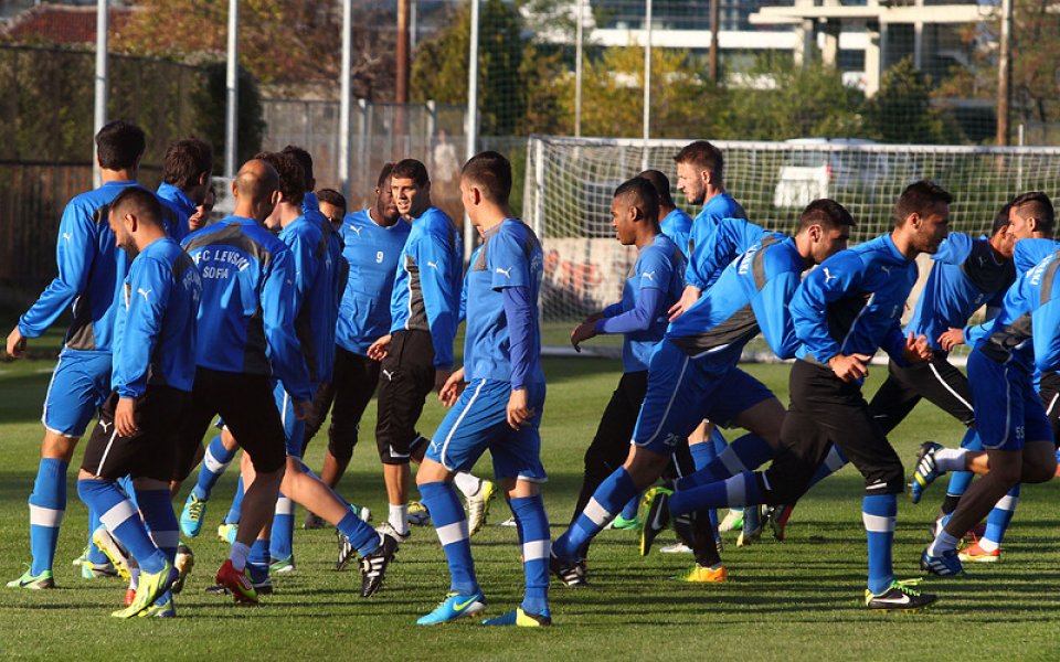 Левски пристигна в Созопол с 26 футболисти