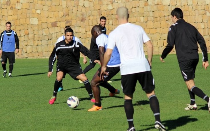 СНИМКИ: Локо Пд тренира, Мендес се върна в строя, след обяд разходка и плаж