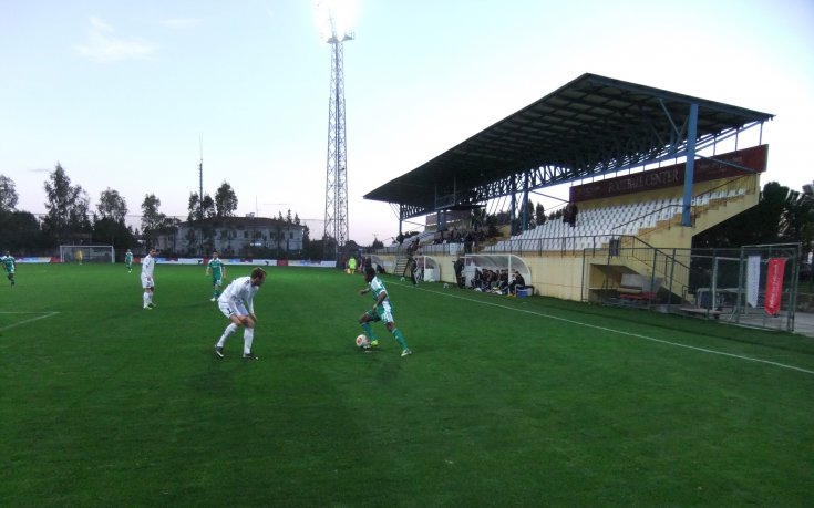 Лудогорец се справи с Гурник, дори след принудително прекъсване на мача