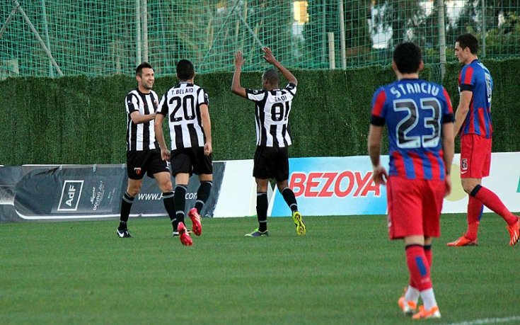 Мартин Камбуров реализира дузпа