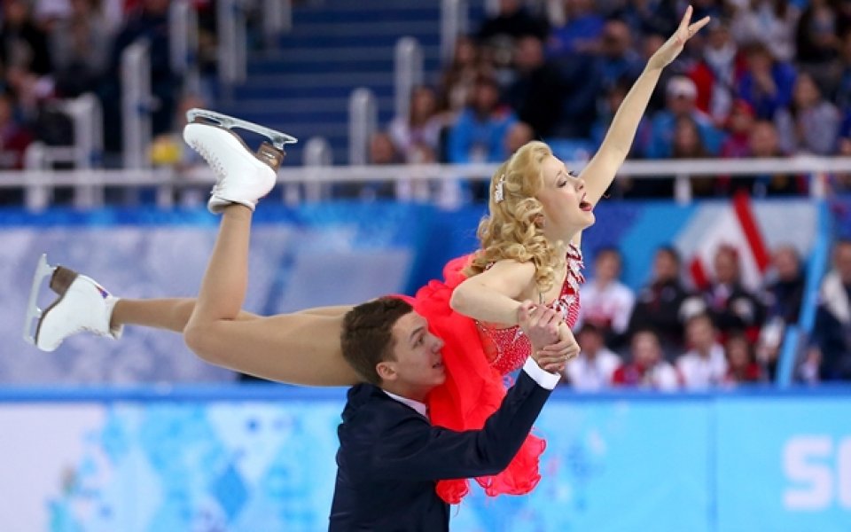 Русия все още начело в отборната надпревара във фигурното пързаляне