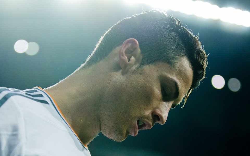 Атлетико с минимална глоба след хвърлената запалка по Роналдо