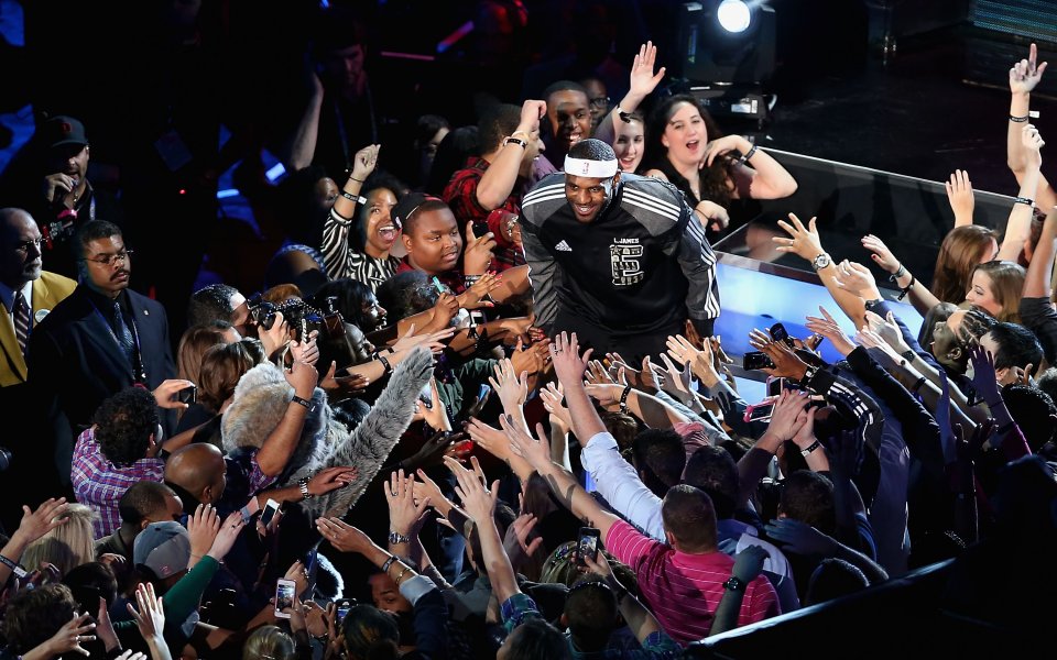 ЛеБрон Джеймс с 42 точки при победа на Маями