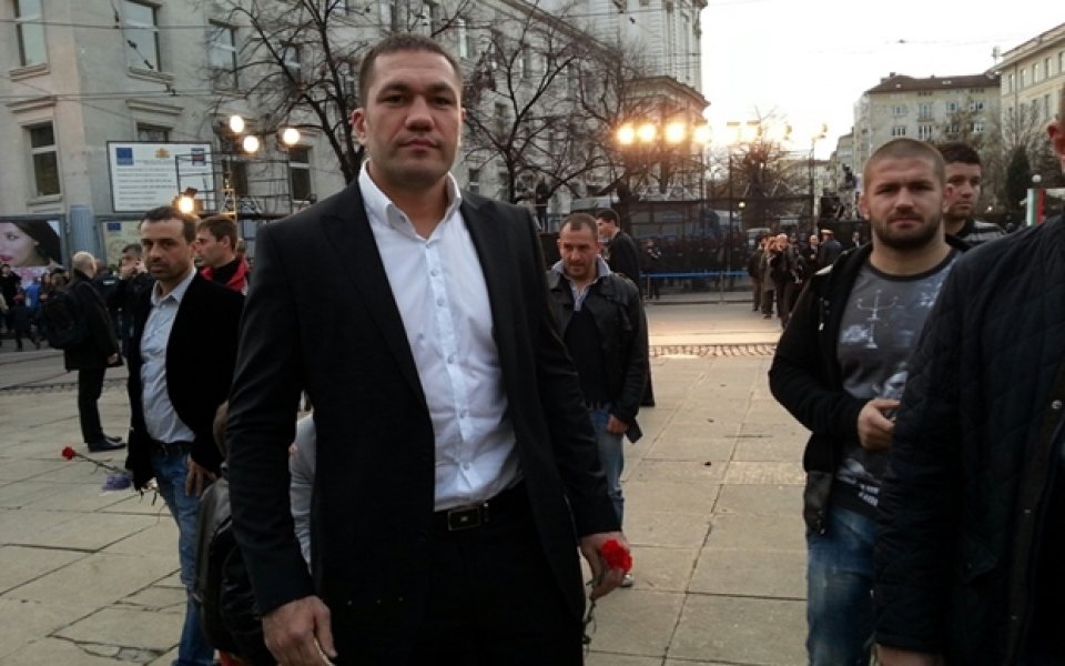 Кубрат Пулев почете Апостола