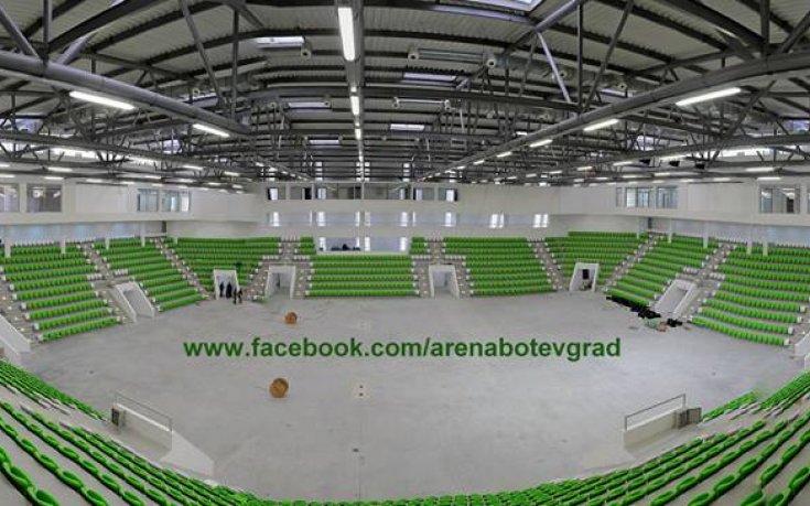 СНИМКИ: Залата в Ботевград вече е на финалната права