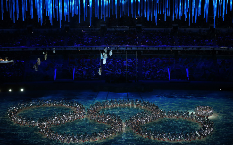 СНИМКИ: Как руснаците превърнаха гафа от откриването в олимпийска шега