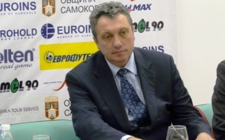 Марин Докузовски поема Сигал Прищина