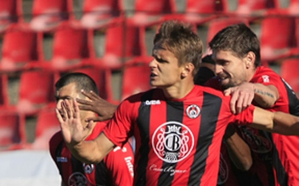 „Червено-черните“ санкционират необмислените картони