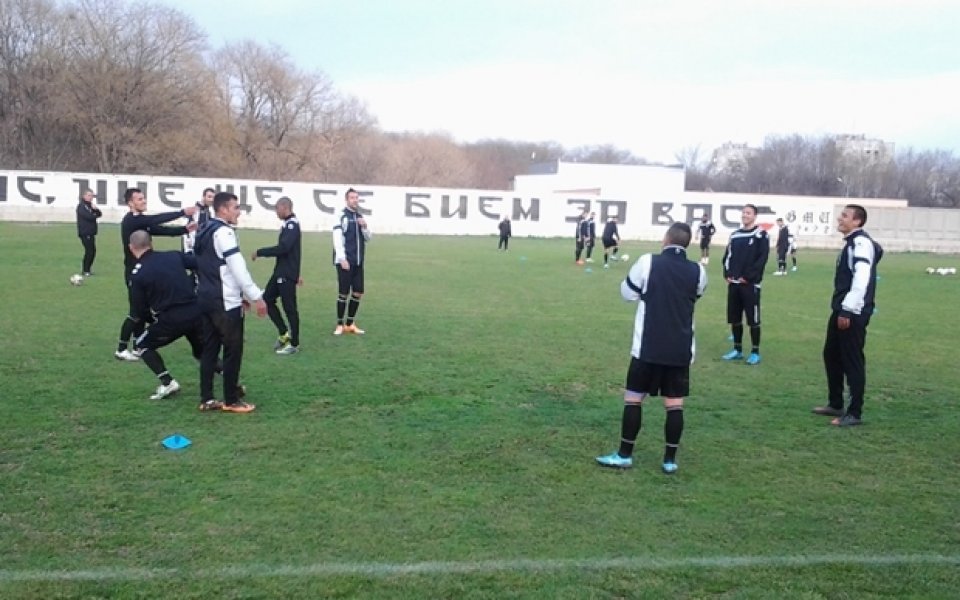 Станков определи група от 19 футболисти за мача с Черноморец