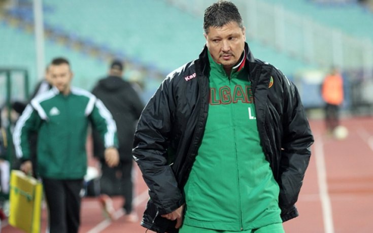 Пенев иска две контроли след края на първенството