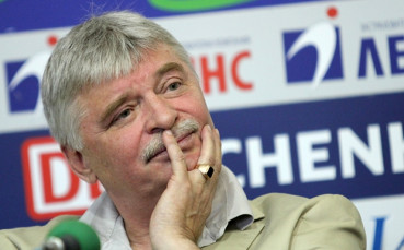 Данчев: Бербатов не иска да сменя адреса