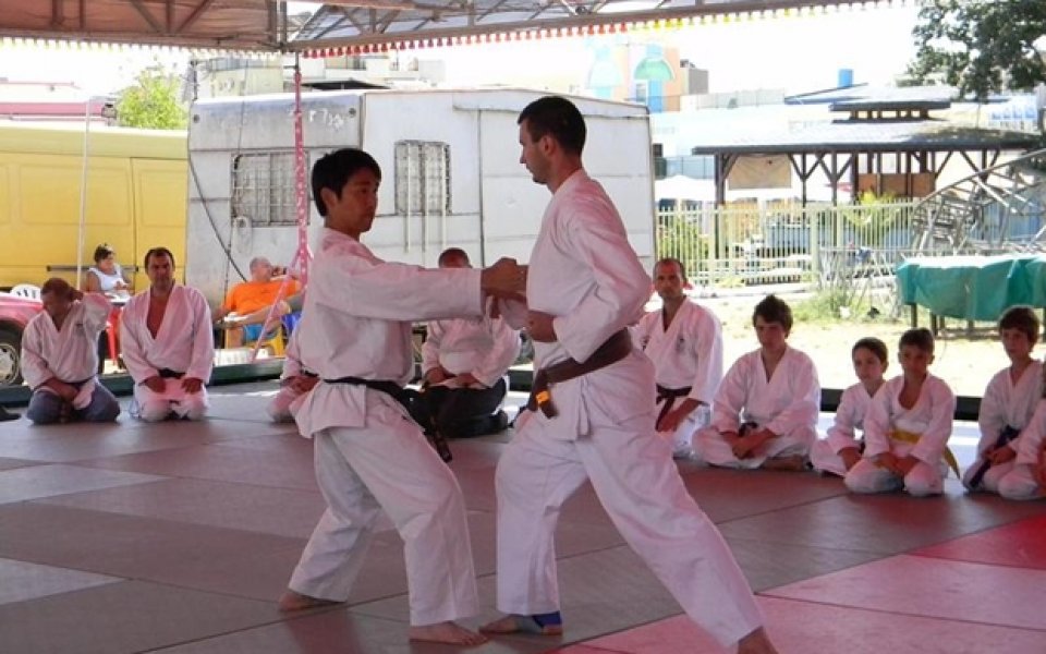 Френски специалист модернизира каратето ни