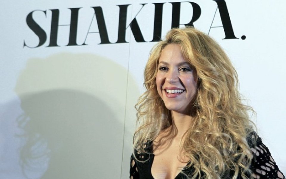 Шакира отново ще пее химна на световното