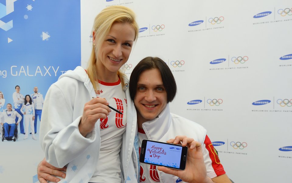 Олимпийските шампиони по фигурно пързаляне отидоха на Световно, но само като зрители