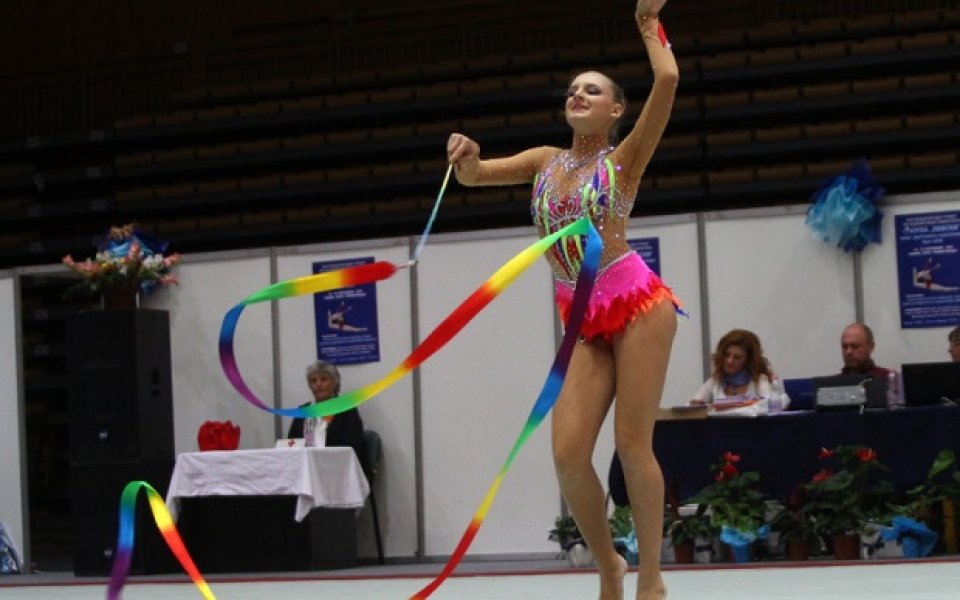 Тасева и Стайкова с по два златни медала на държавното по художествена гимнастика
