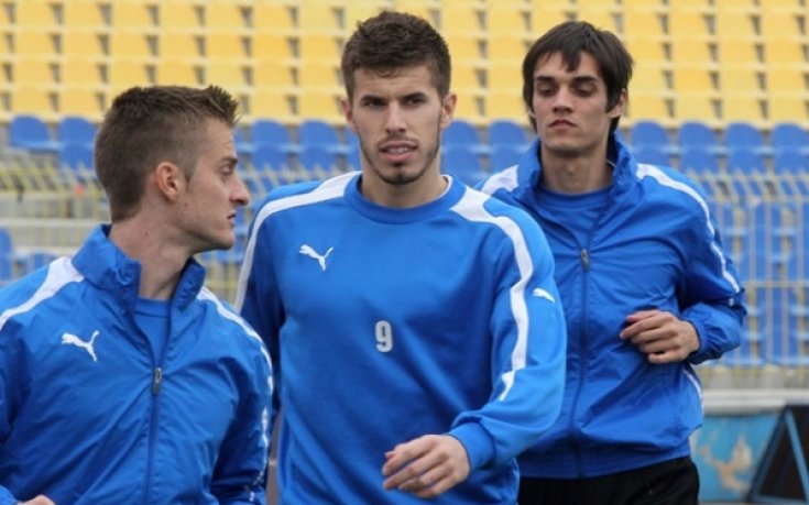 Батков спасява лиценза, плаща на Истър и Жоао Силва