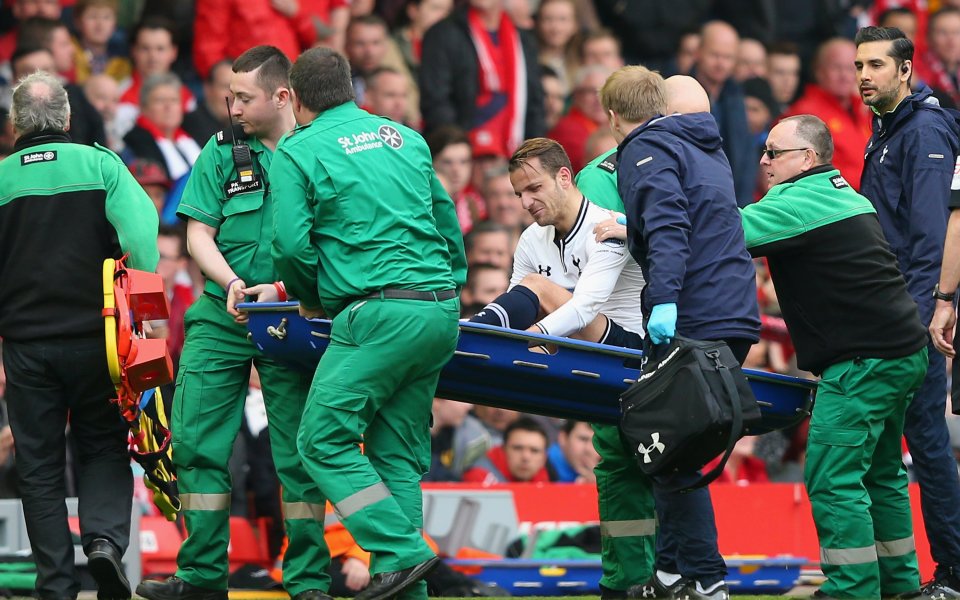 Играчи на Тотнъм опровергаха слуховете за Шерууд