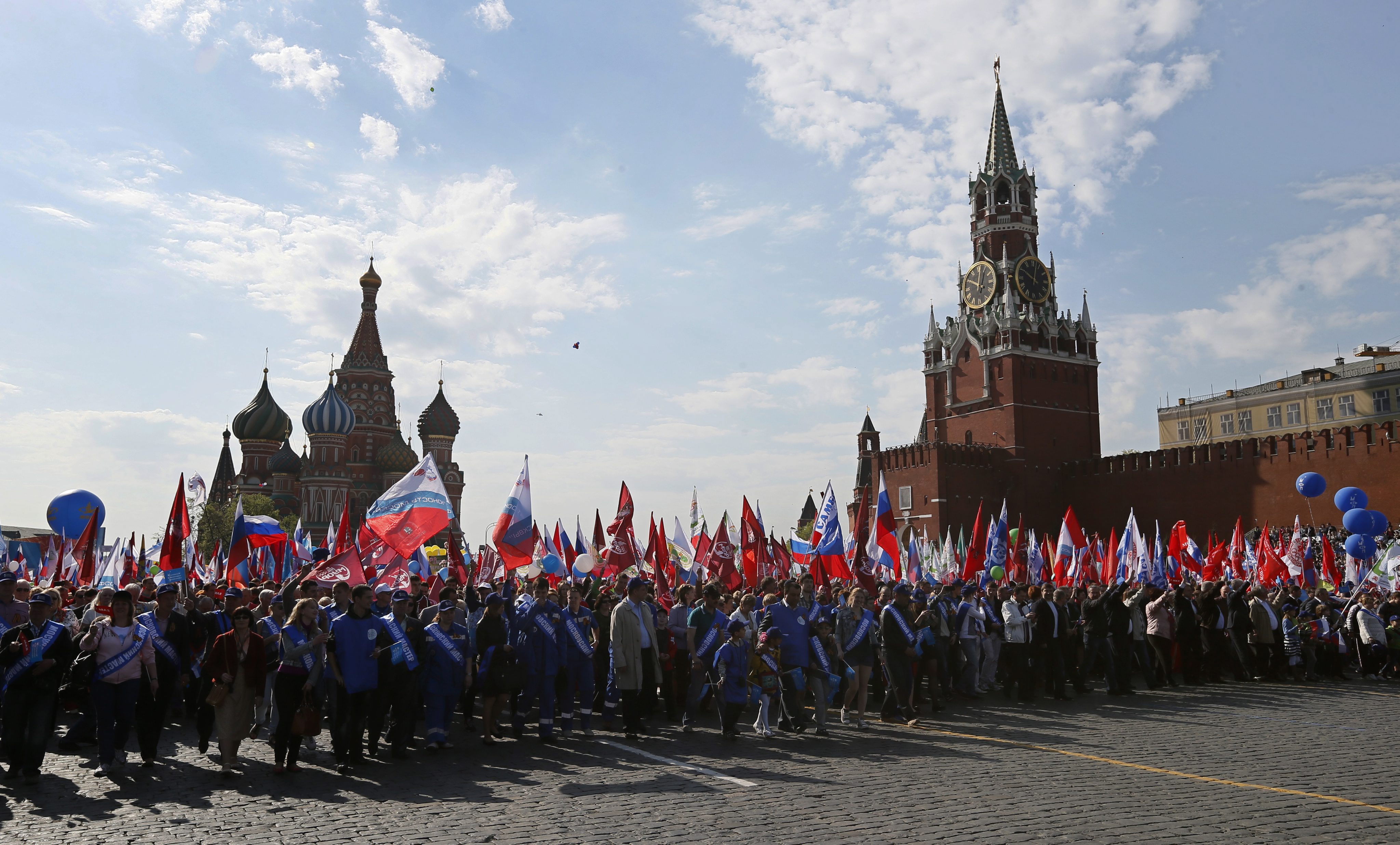 Първомайската демонстрация на профсъюзите се провежда на Червения площад за първи път от 2002 г. насам, а митинг на площада се е състоял за последен път през 1991 г.