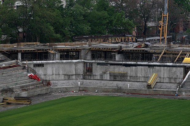 Строежът на стадион Христо Ботев продължава с бързи темпове1