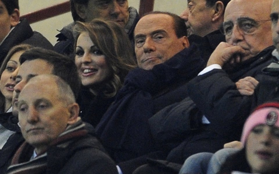 Семейство Берлускони продава 1/3 от Милан