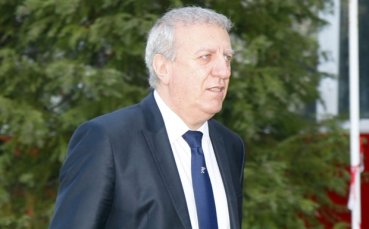 Сашо Томов за Стойчо Младенов, Манджуков, и битката за шестицата