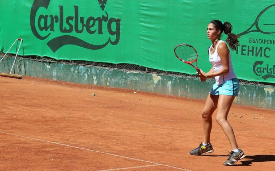 Шиникова се класира и за финала на двойки в Инсбрук