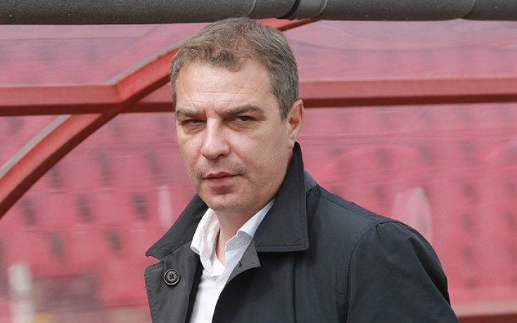 Станков прави разбор, Бакари с обездвижено коляно