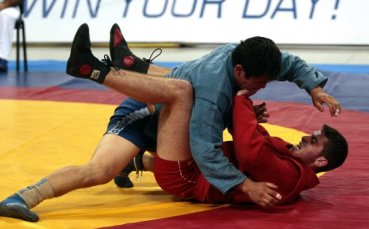 Титла и общо три медала за България на Световното по самбо