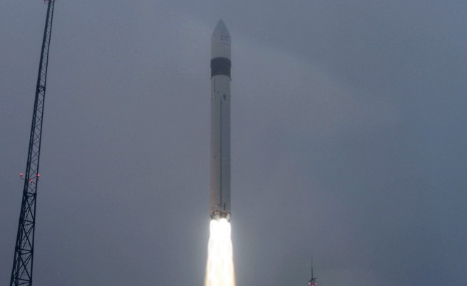 Русия изведе в орбита космически апарати с военно предназначение