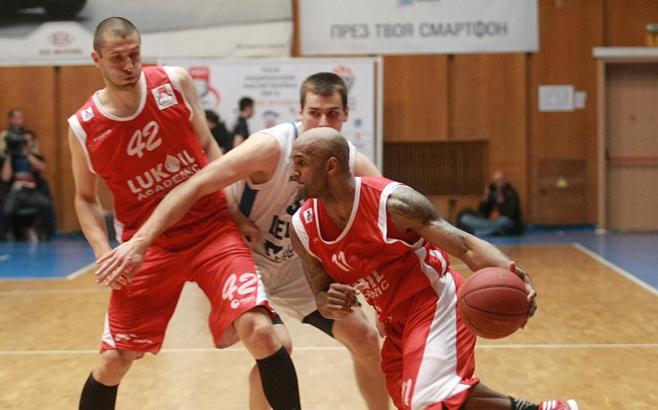 Лукойл загуби драматично от Арис в контрола