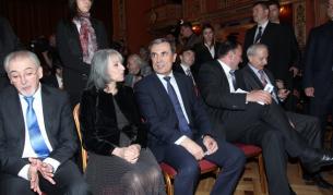 Лютви Местан, Маргарита Попова, Пламен Орешарски, Михаил Миков (от ляво надясно) по време на днешната среща с новоизбраните български евродепутати
