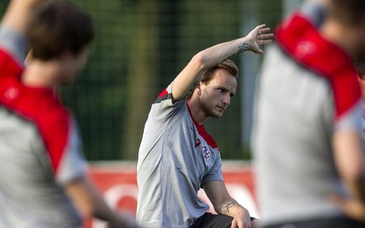 Ракитич минава медицински тестове за Барса в Бразилия