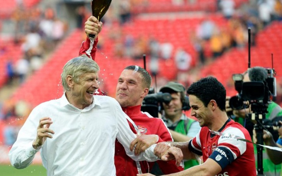 Арсенал се прицели в двама френски национали