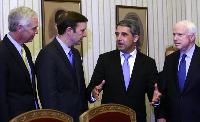 Плевнелиев се срещна със сенатори от САЩ за Украйна и енергетика