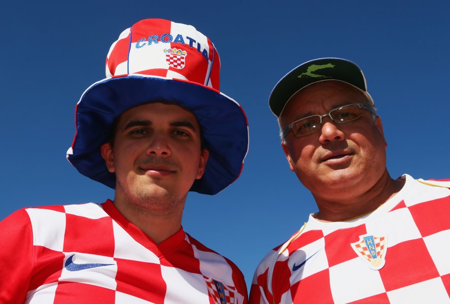 Феновете в очакване на Бразилия и Хърватия1