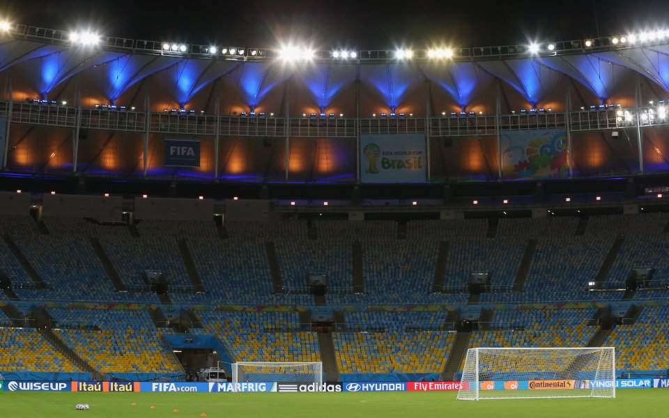 Бразилските фенове дерат гърла срещу Аржентина на Маракана