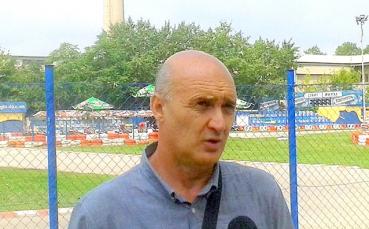 Асистентът на Велев: Който има договор, трябва да дойде на работа