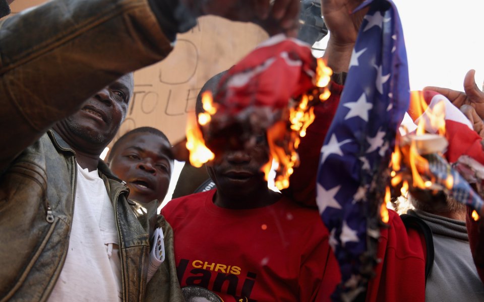 Бразилци горяха американския флаг преди Гана - САЩ