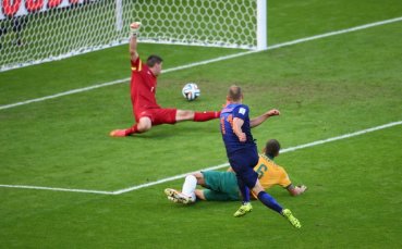 Видео: Холандия вижда 1/8-финал след драма с Австралия