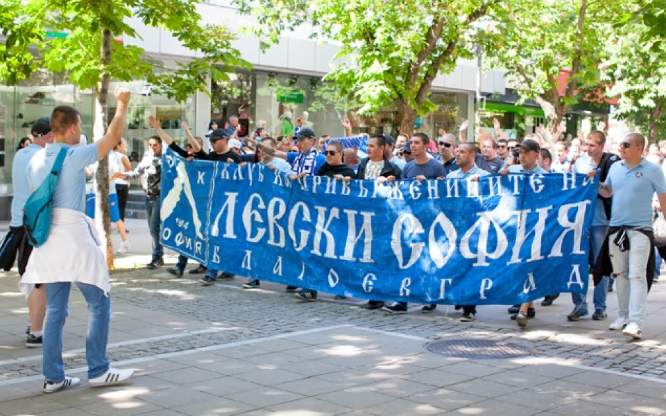 Левскарите ще събират пари за бедстващите във Варна