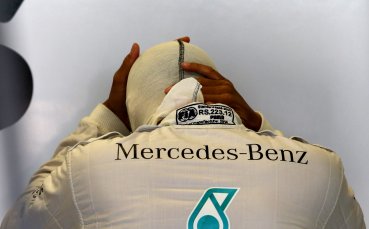 Хамилтън над всички във втората тренировка