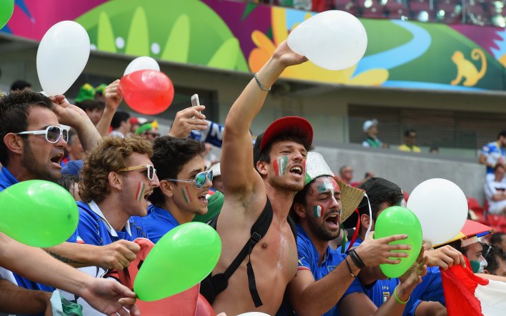 Колоритните фенове на Италия - Коста Рика